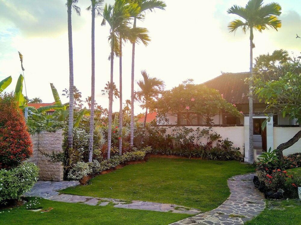Фото Nipuri Hotel