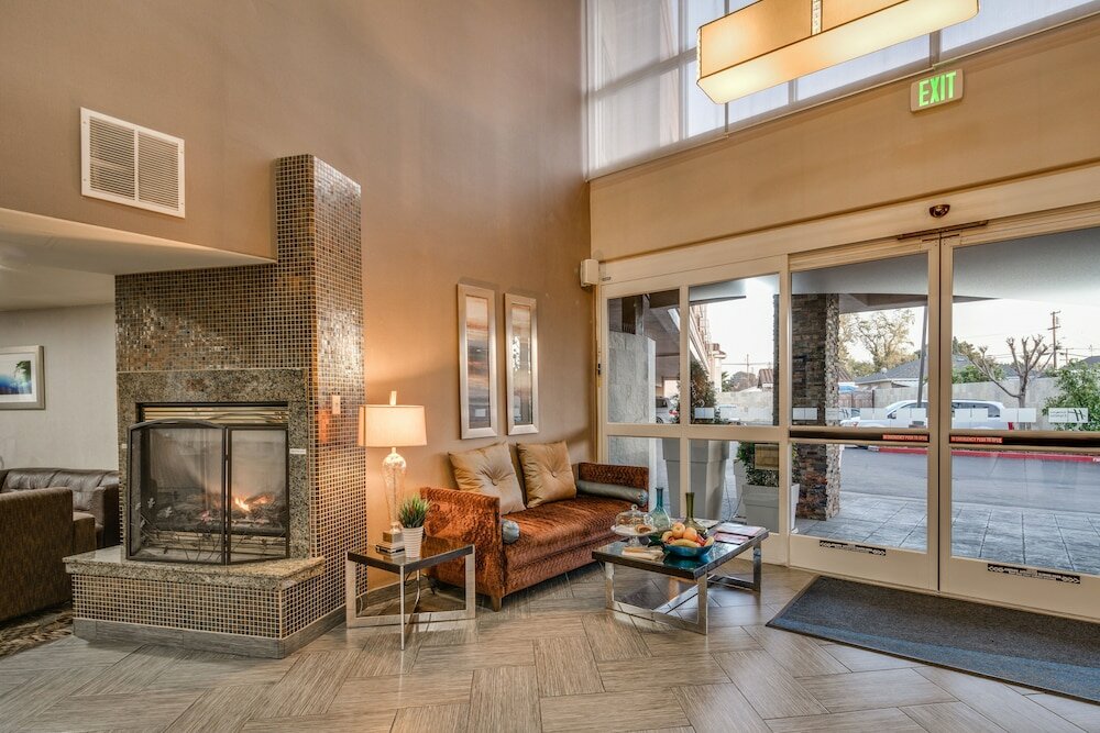 Фото Holiday Inn Express & Suites Santa Clara, an Ihg Hotel