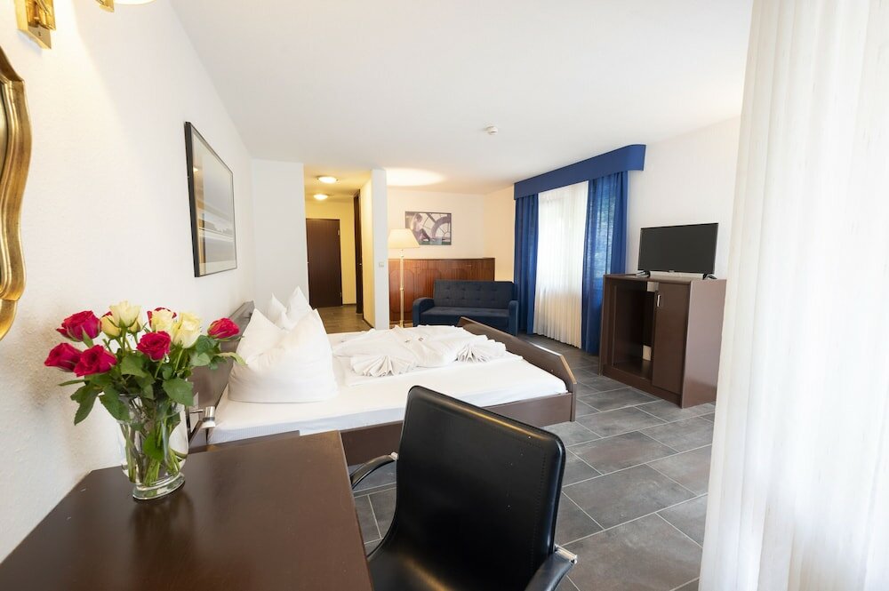 Фото Hotel Astoria am Urachplatz