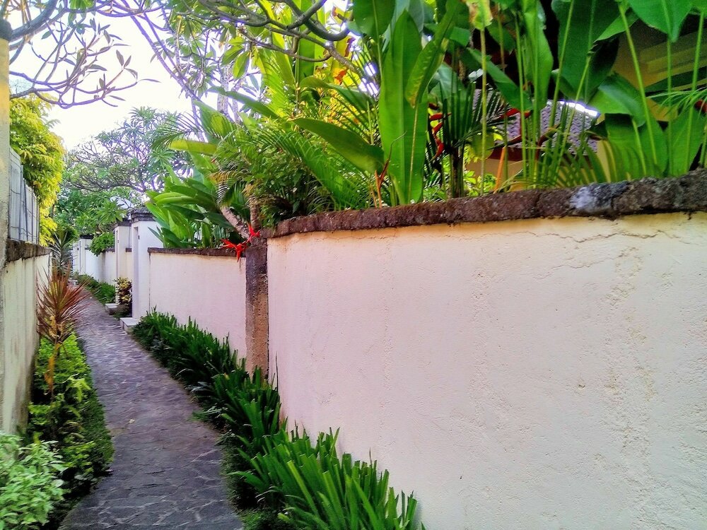 Фото Nipuri Hotel