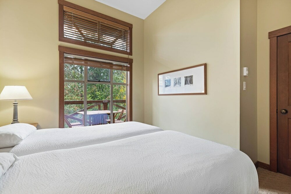 Фото Horstman House by Whistler Premier