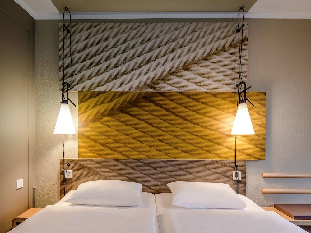 Фото Ibis Heidelberg Hauptbahnhof