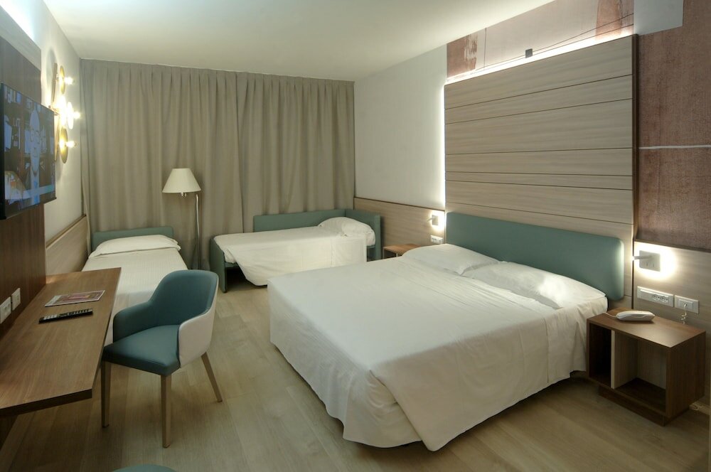 Фото Hotel Victoria