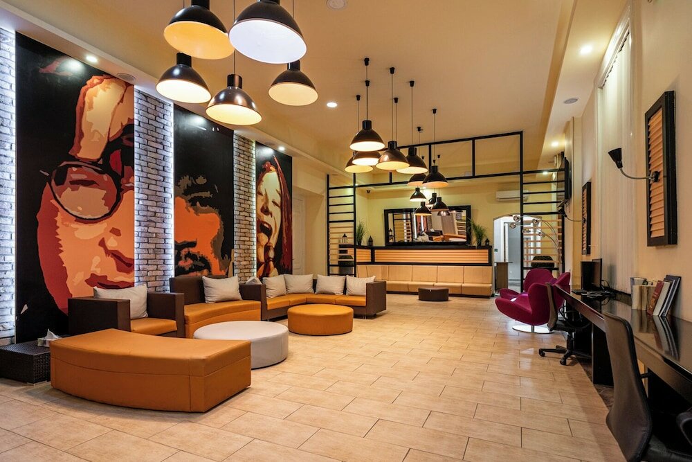 Фото Full Moon Budapest