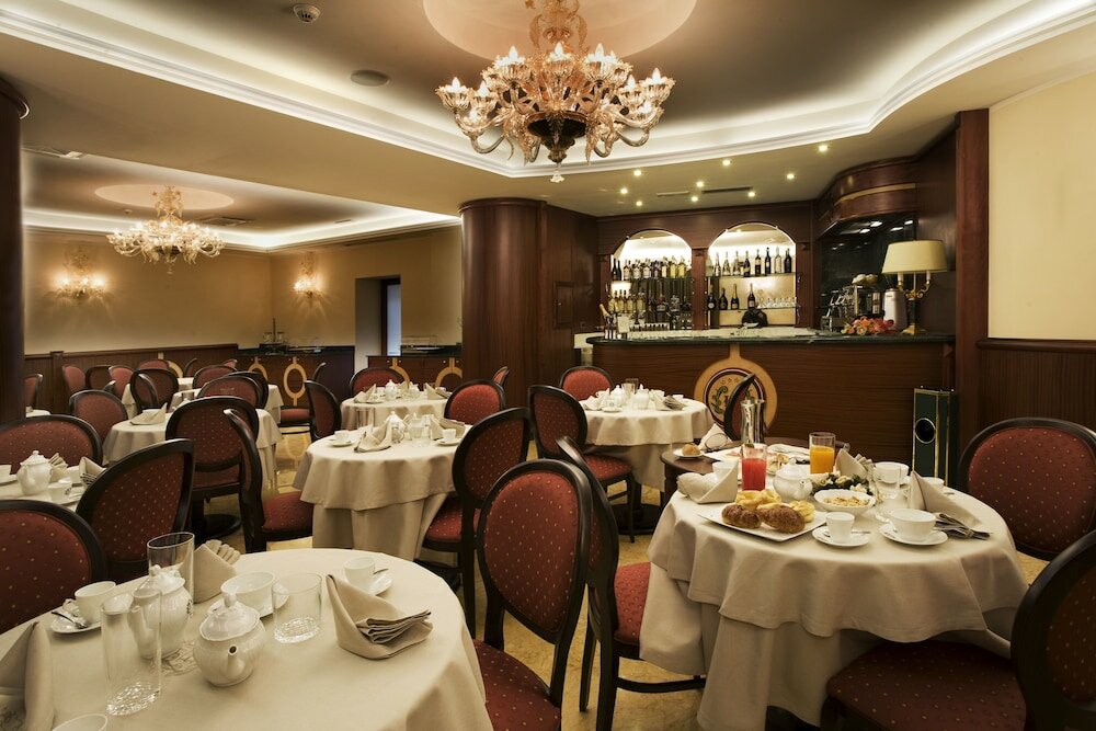 Фото Hotel Rojan