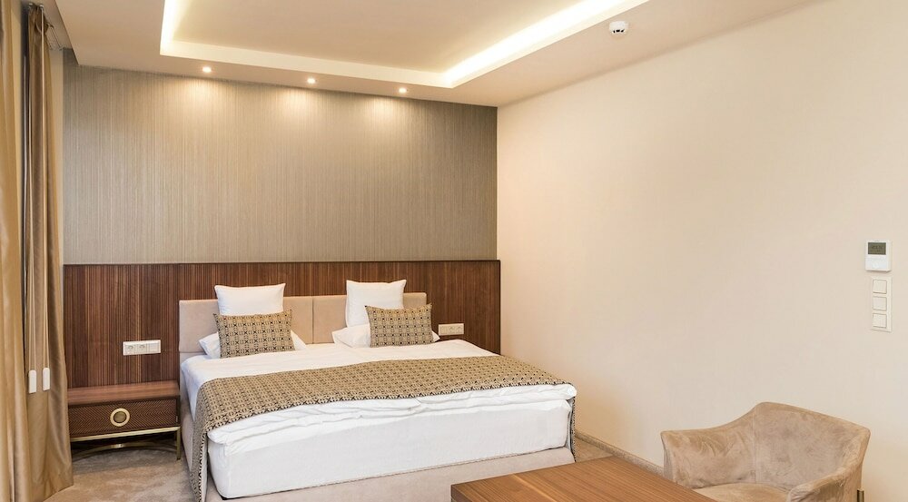 Фото Hotel Kalvaria