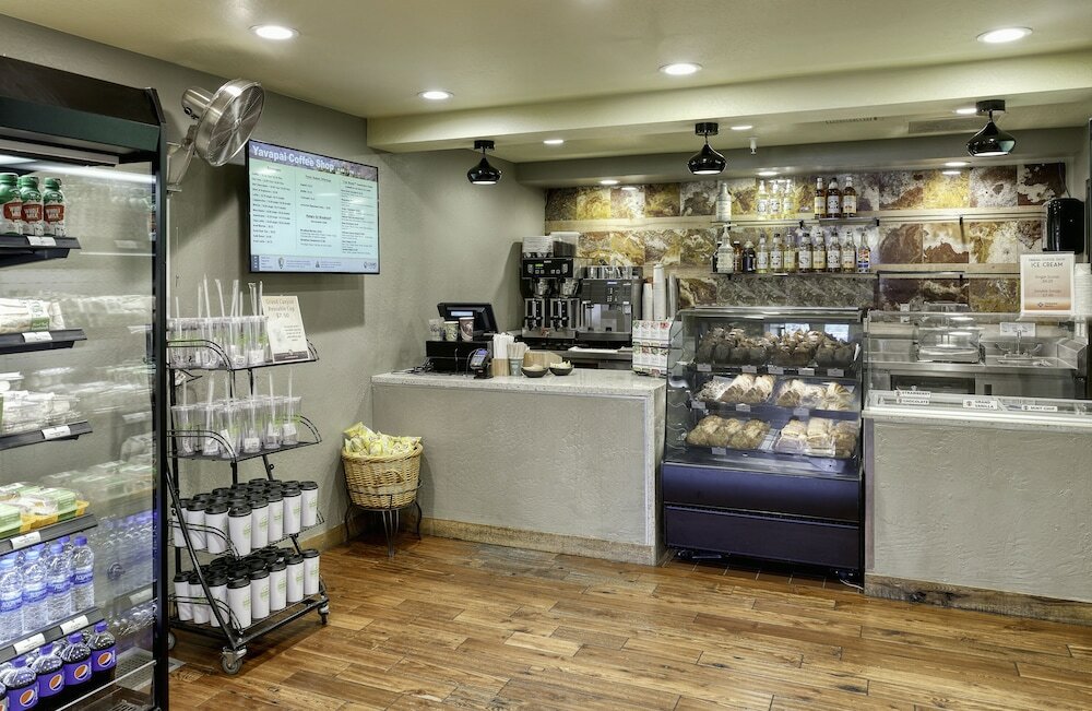 Фото Yavapai Lodge