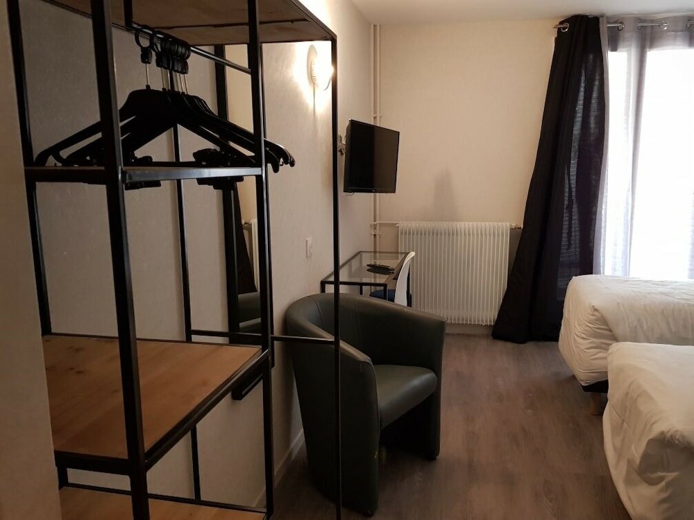 Фото Hôtel Du Maine