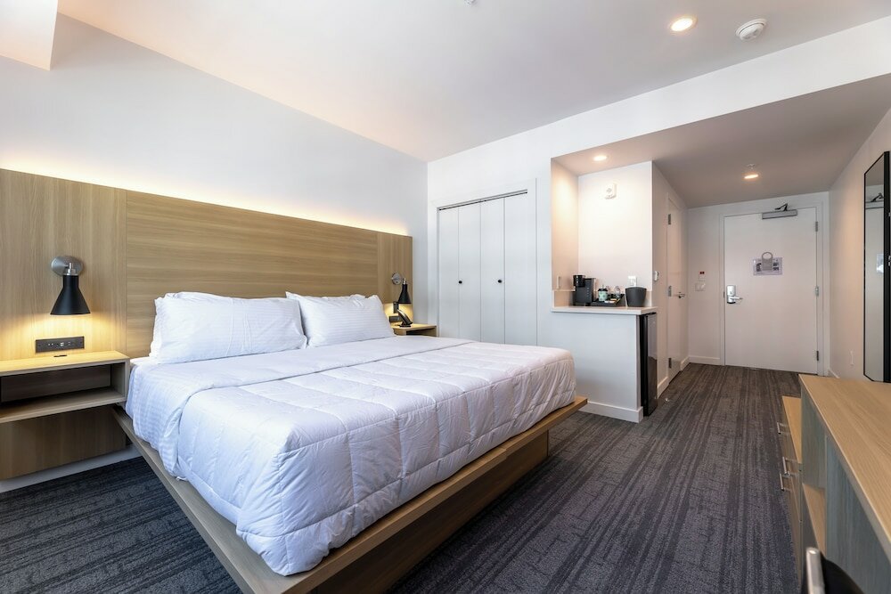 Фото Hotel Mai Downtown Long Beach