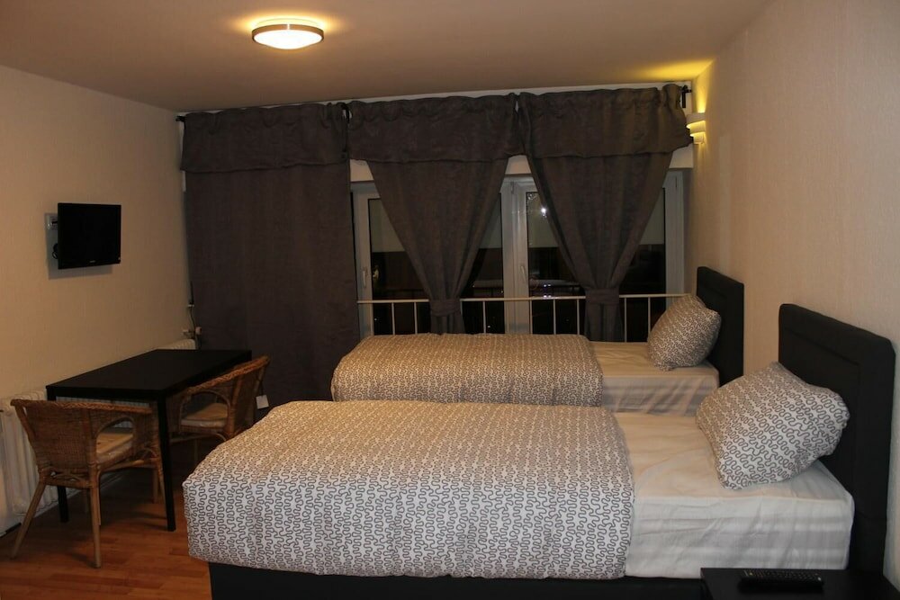 Фото Hotel Garni Emir