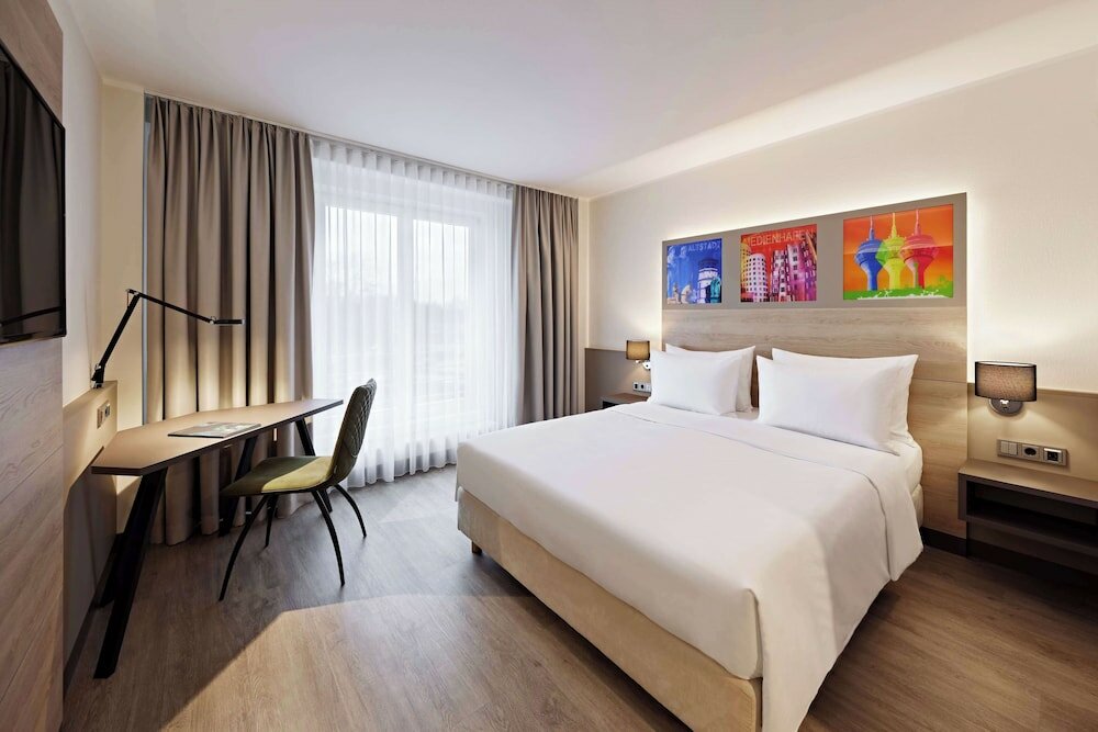 Фото Lindner Hotel Airport