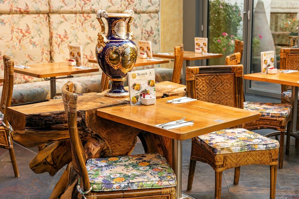 Фото Iron Gate Hotel & Suites Prague by Bhg