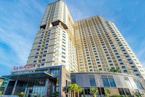 Гостиница Ramada Hotel And Suites by Wyndham Halong Bay The View в Халонге