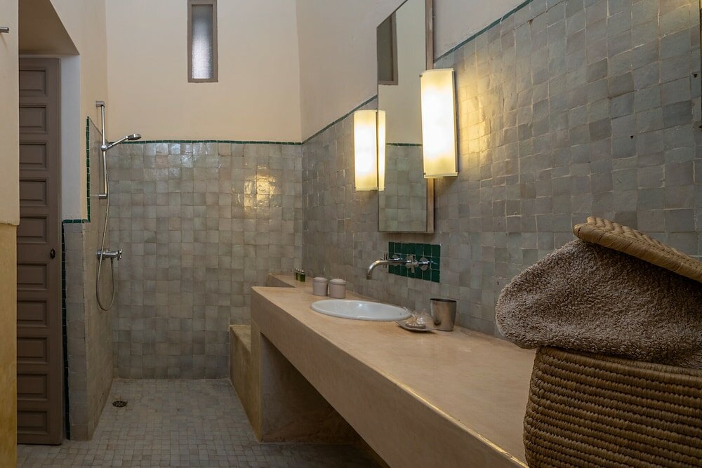 Фото Riad Talaa 12