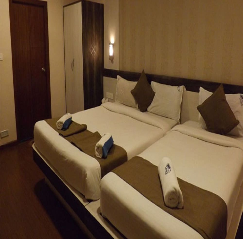 Фото The Majestic Crown