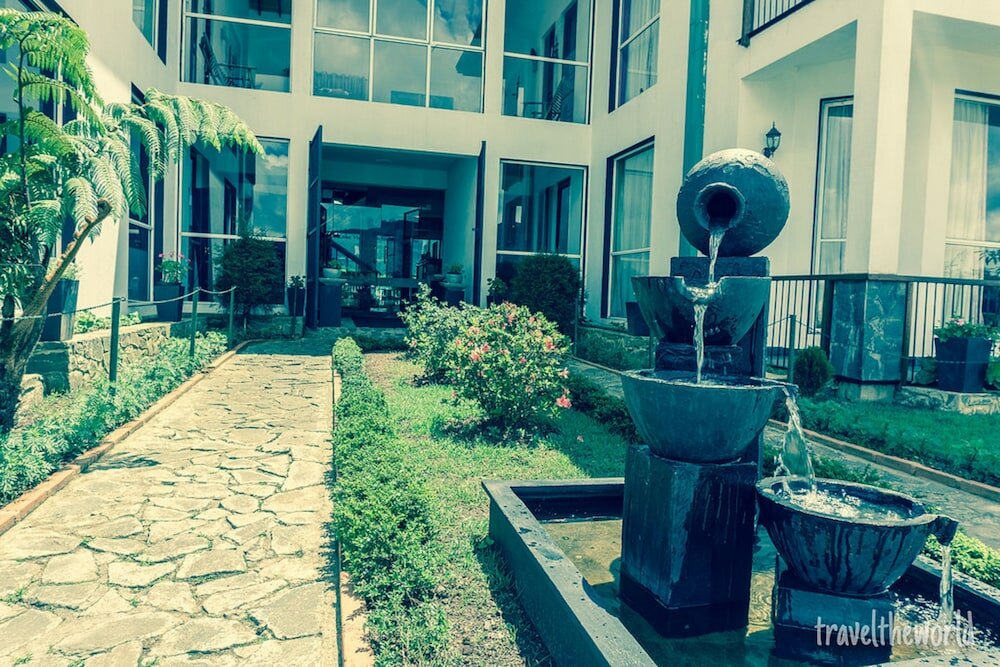 Фото отеля 2