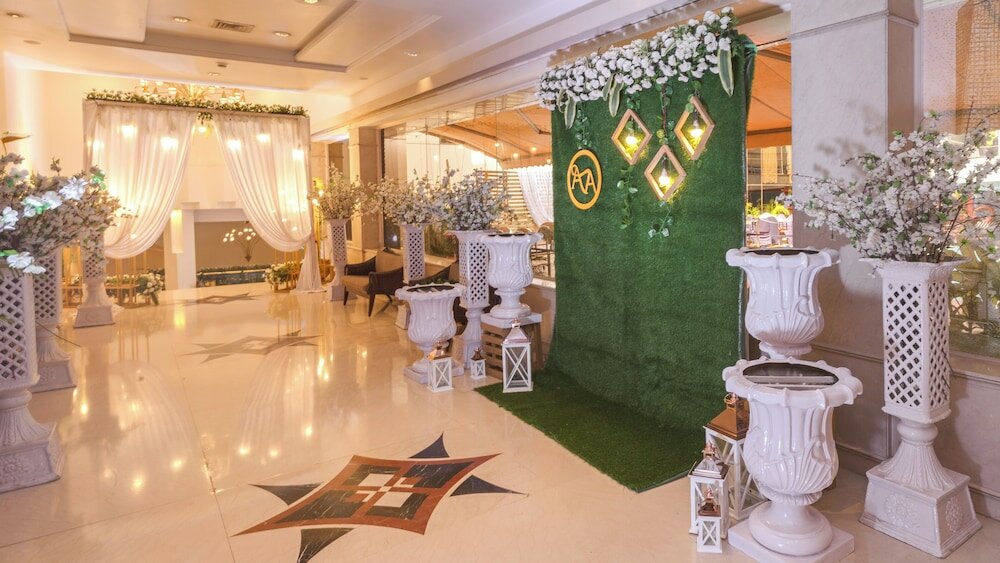 Фото Hotel Kohinoor Continental, Airport