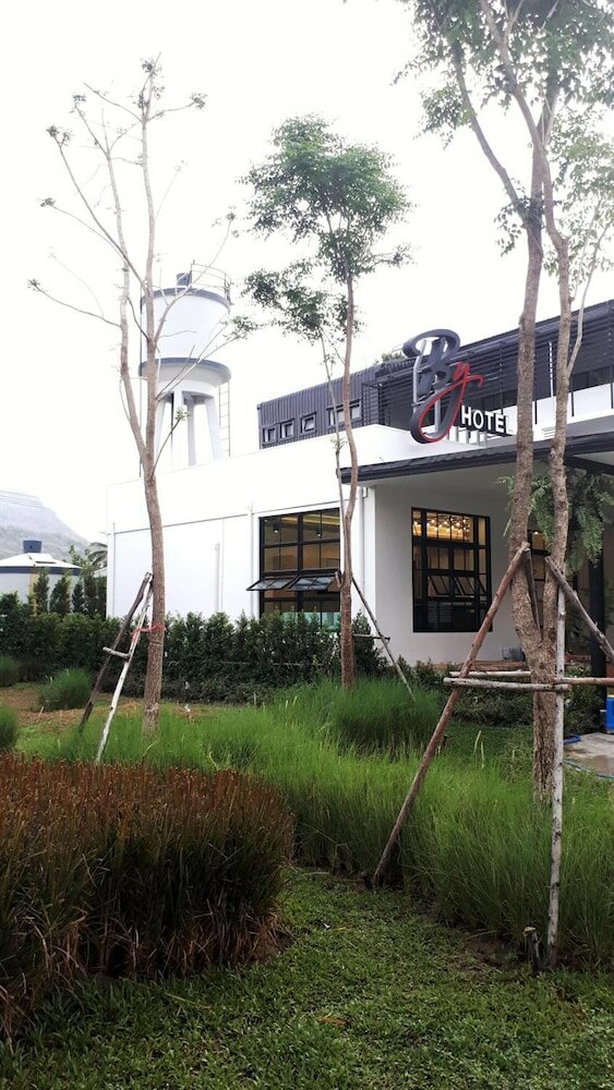 Фото By Hotel Kanchanaburi