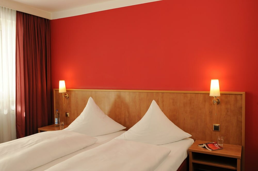 Фото Hotel Isartor