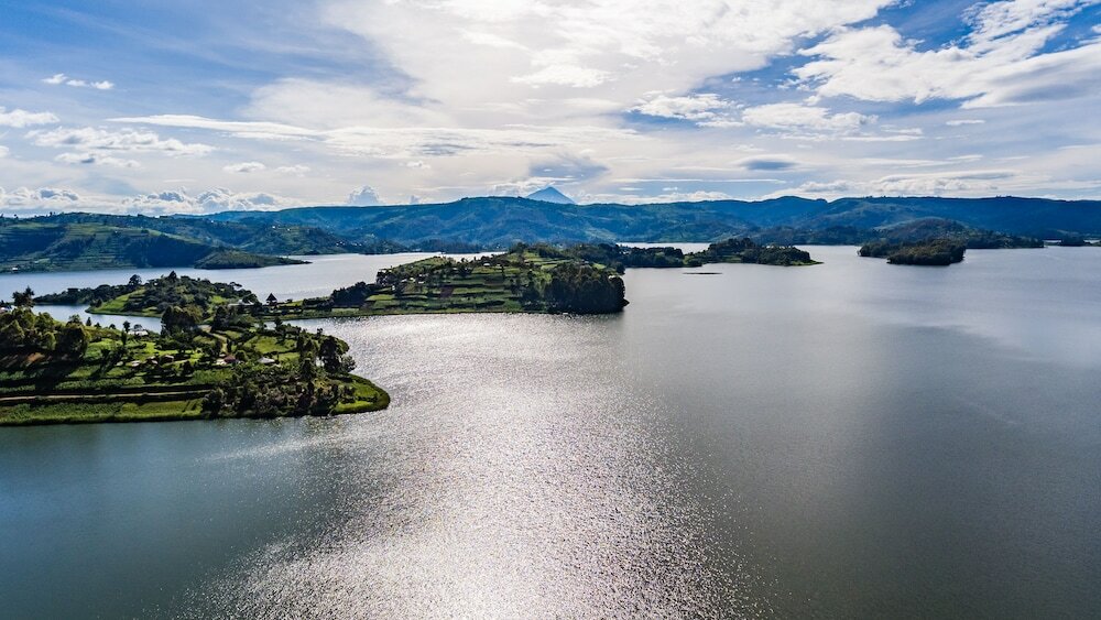 Фото Lake Bunyonyi Rock Resort