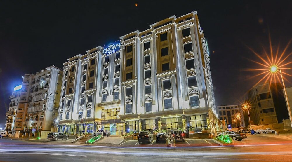 Фото Crown Town Hotel