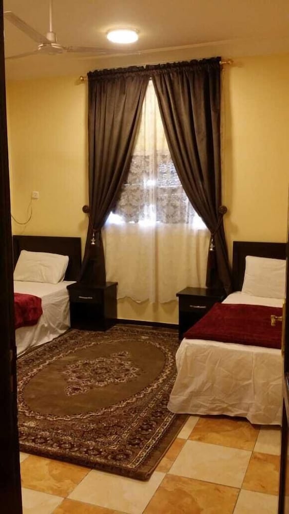 Фото Al Eairy Furnished Apartments Tabuk 2