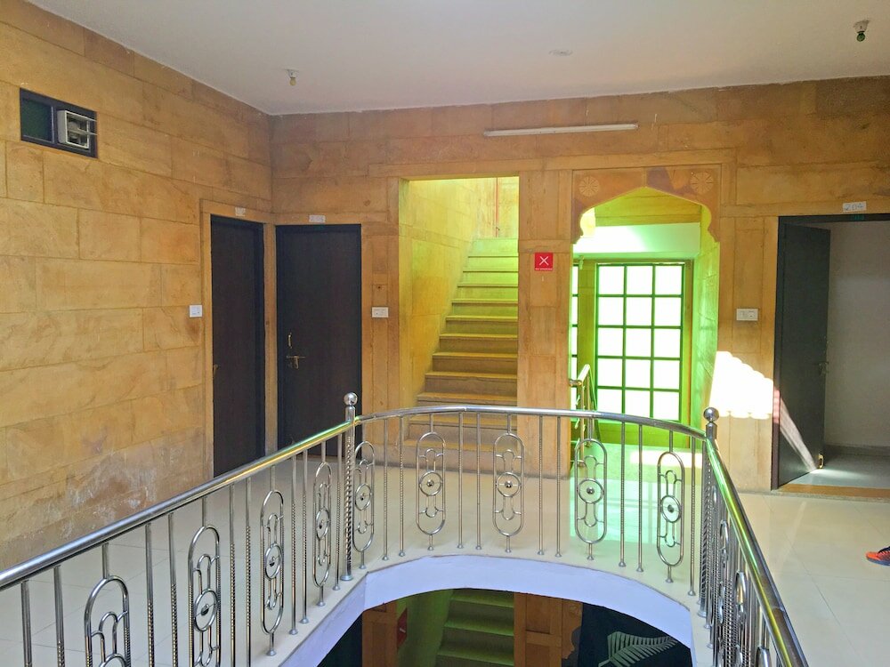 Фото Hotel Marina Mahal