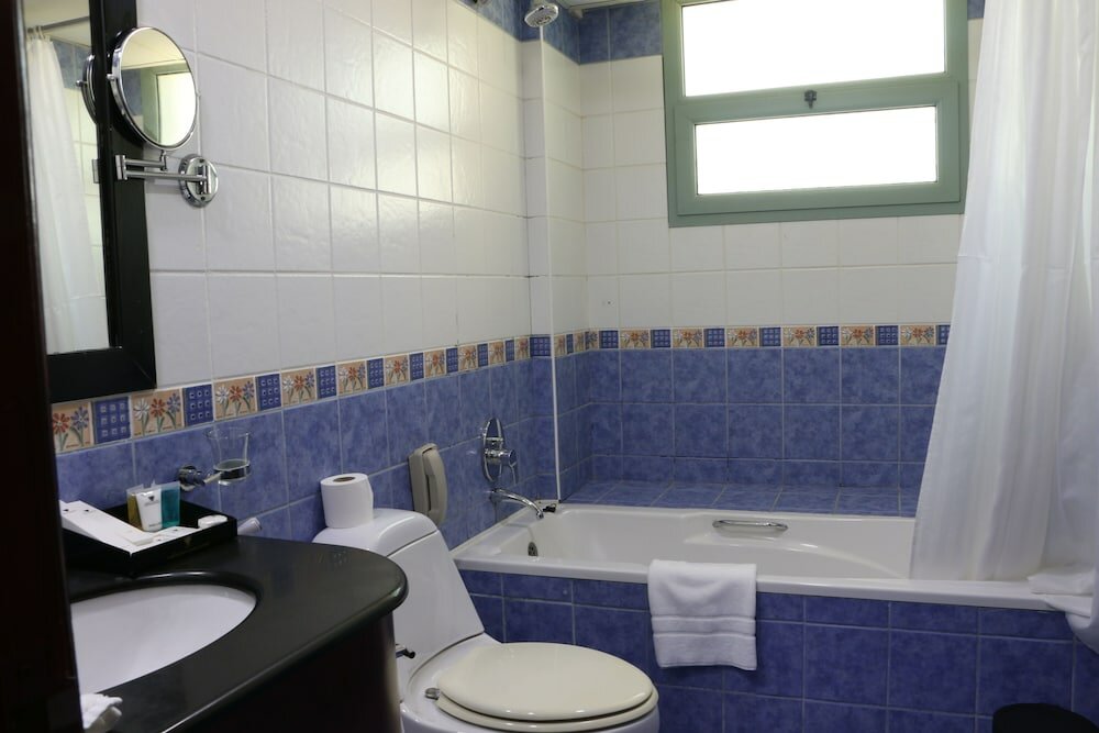 Фото Pars International Hotel