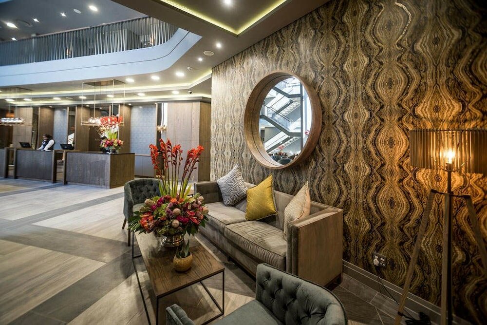 Фото Mayfair Hotel