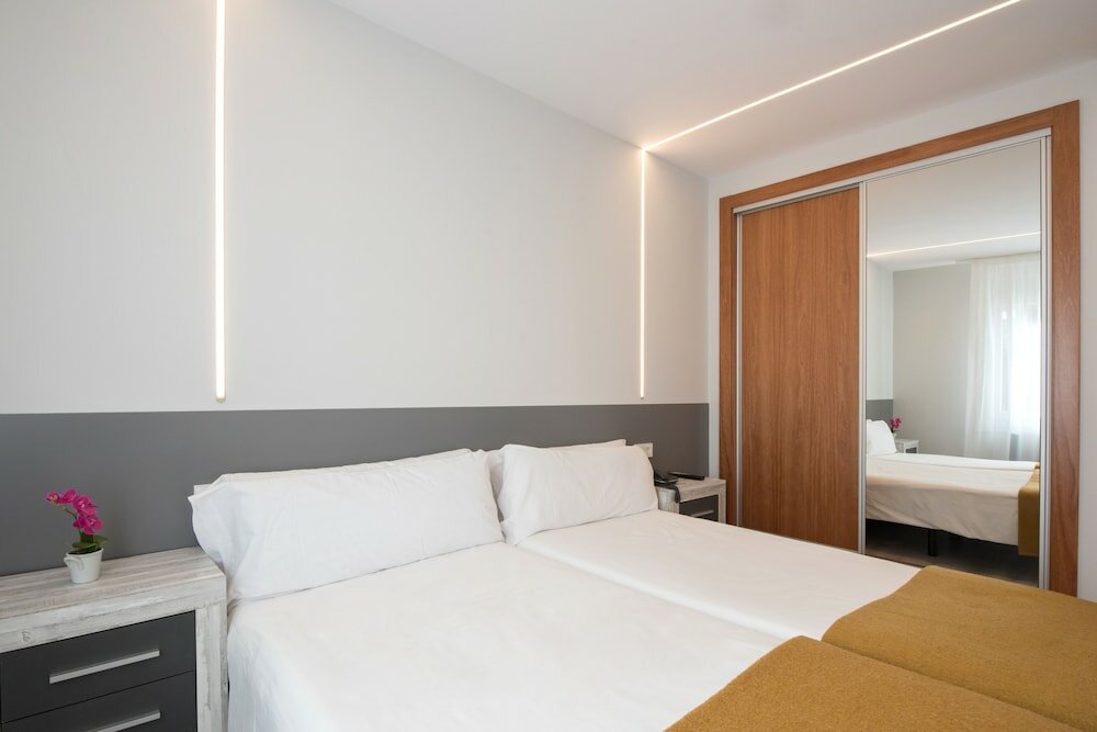 Фото Evenia Oros