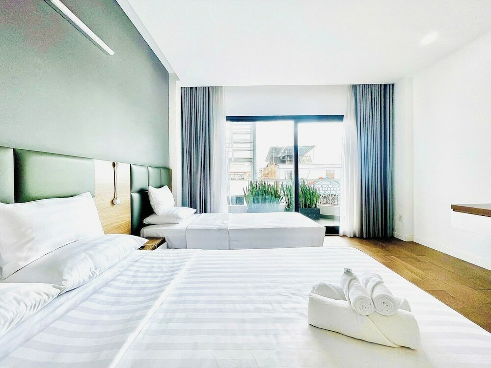 Фото Royal Dragon Boutique Hotel