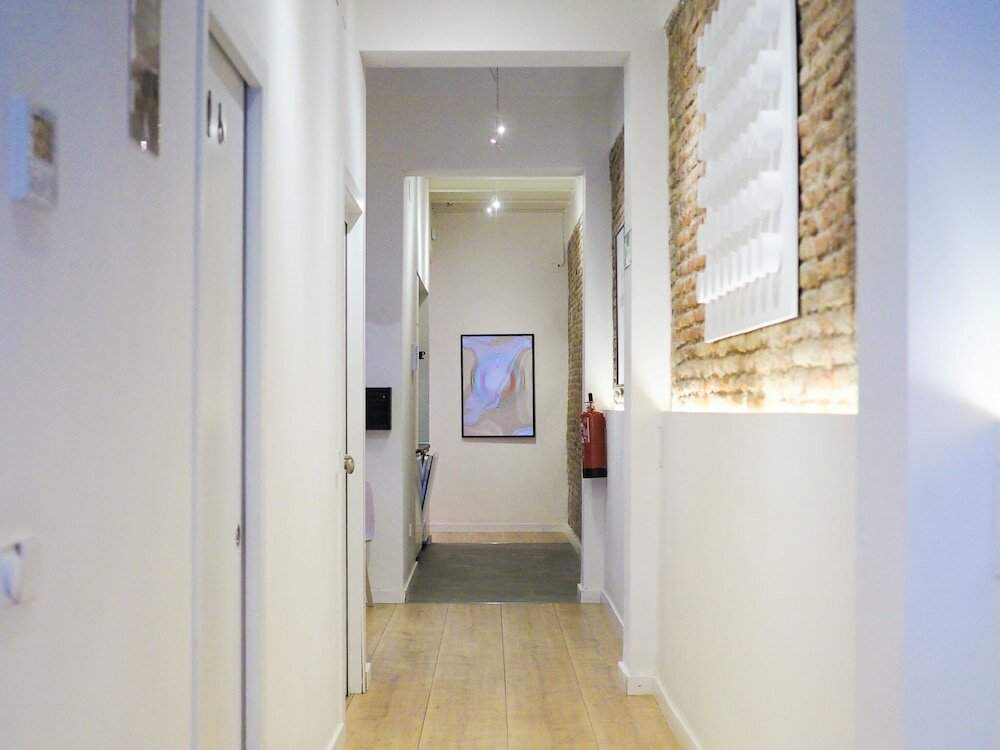 Фото Arte Suites by Olala Homes