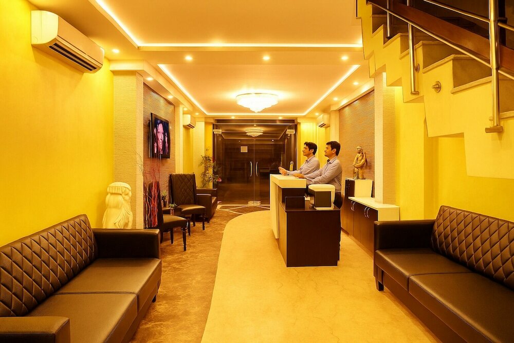 Фото Hotel Tjs Royale