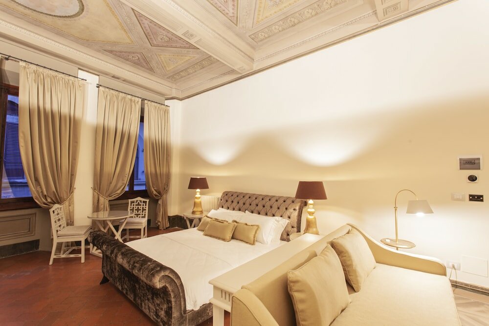 Фото Palazzo Martellini Residenza d'Epoca