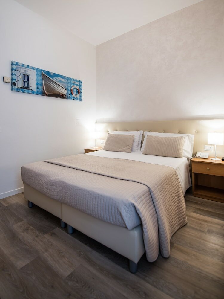 Фото Hotel Touring