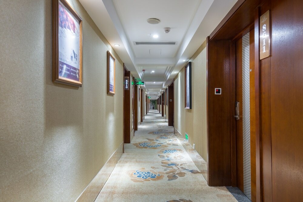 Фото YiWU Best Hotel