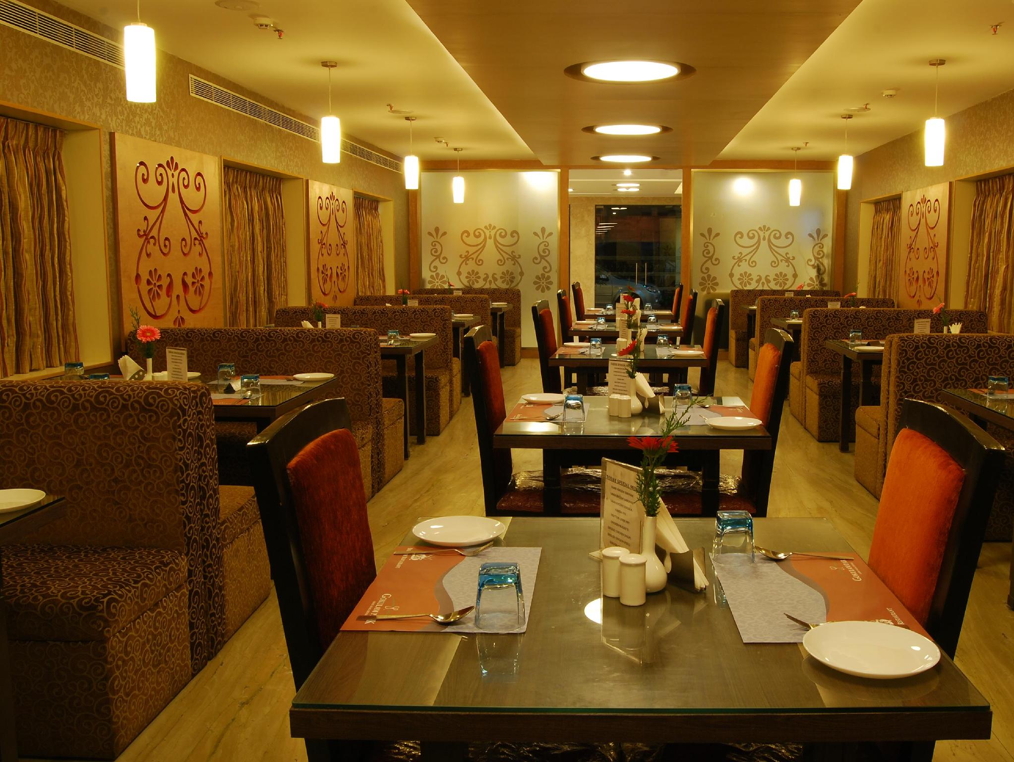 Фото Gokulam Park Hotel