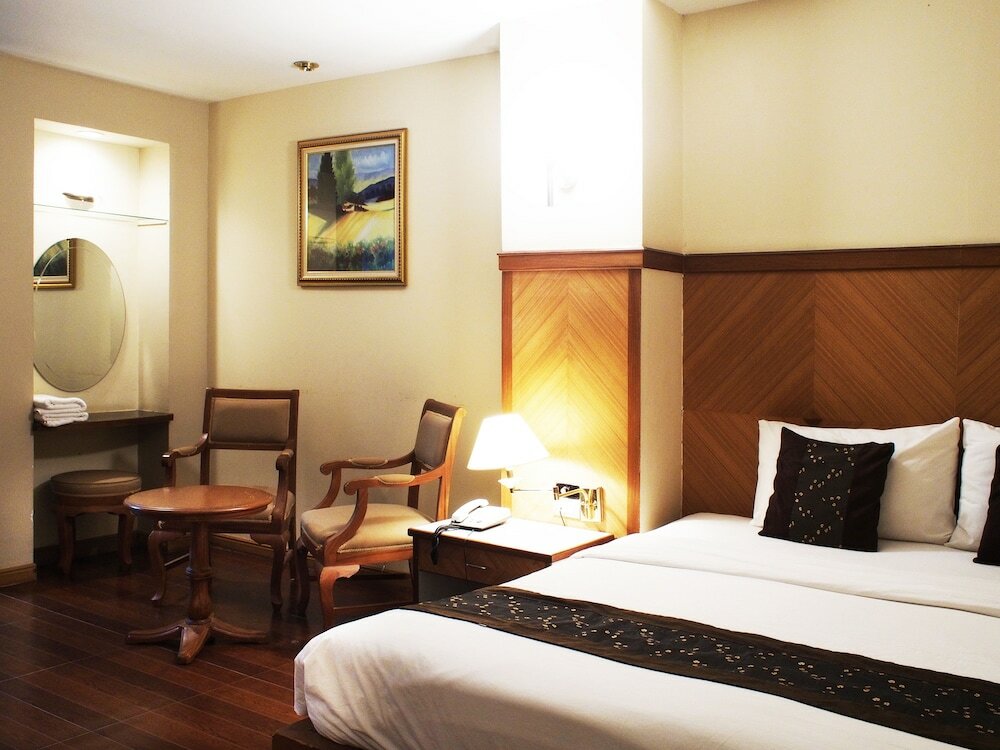 Фото Nh Elegant Hotel