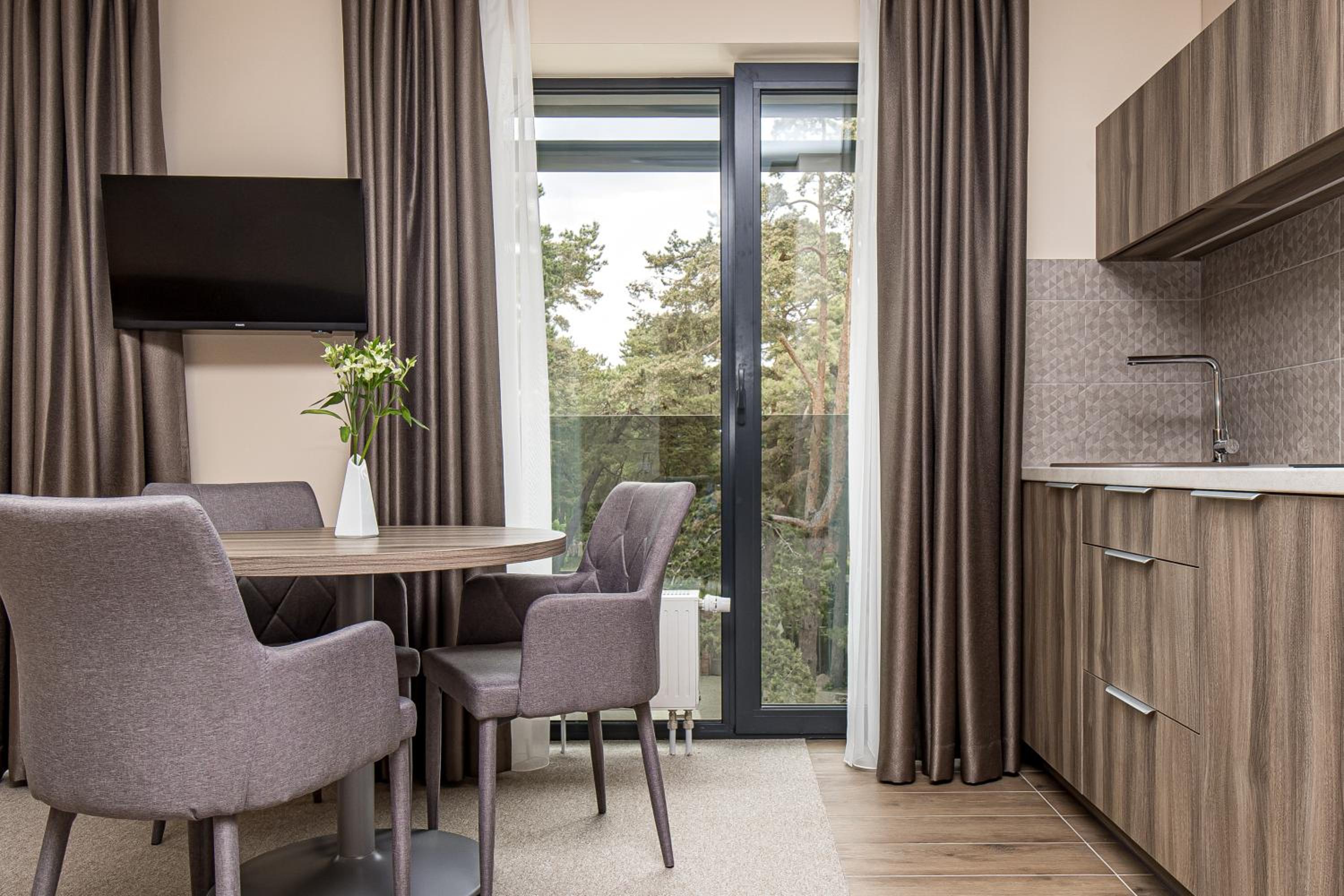 Фото Palangos Zuvedra Hotel