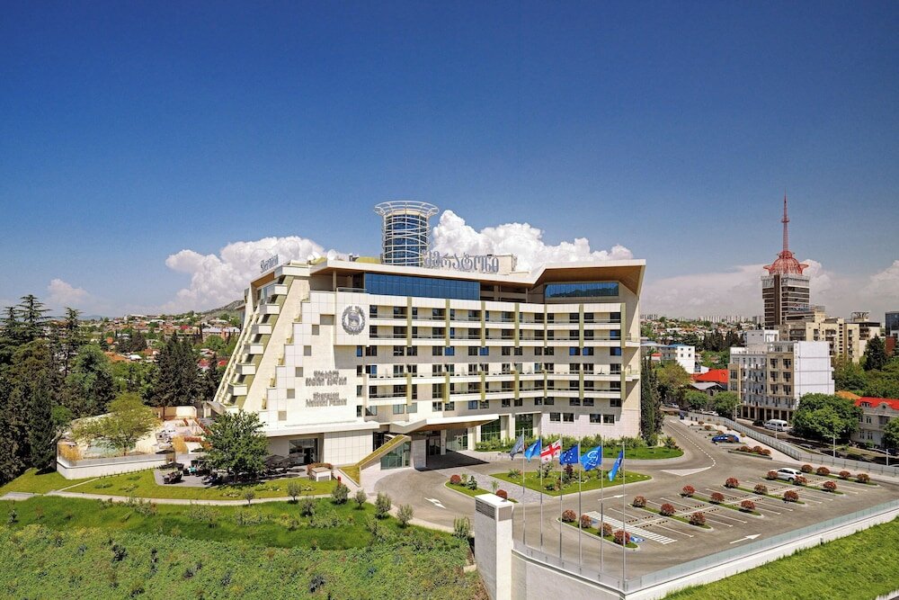Фото Sheraton Grand Tbilisi Metechi Palace