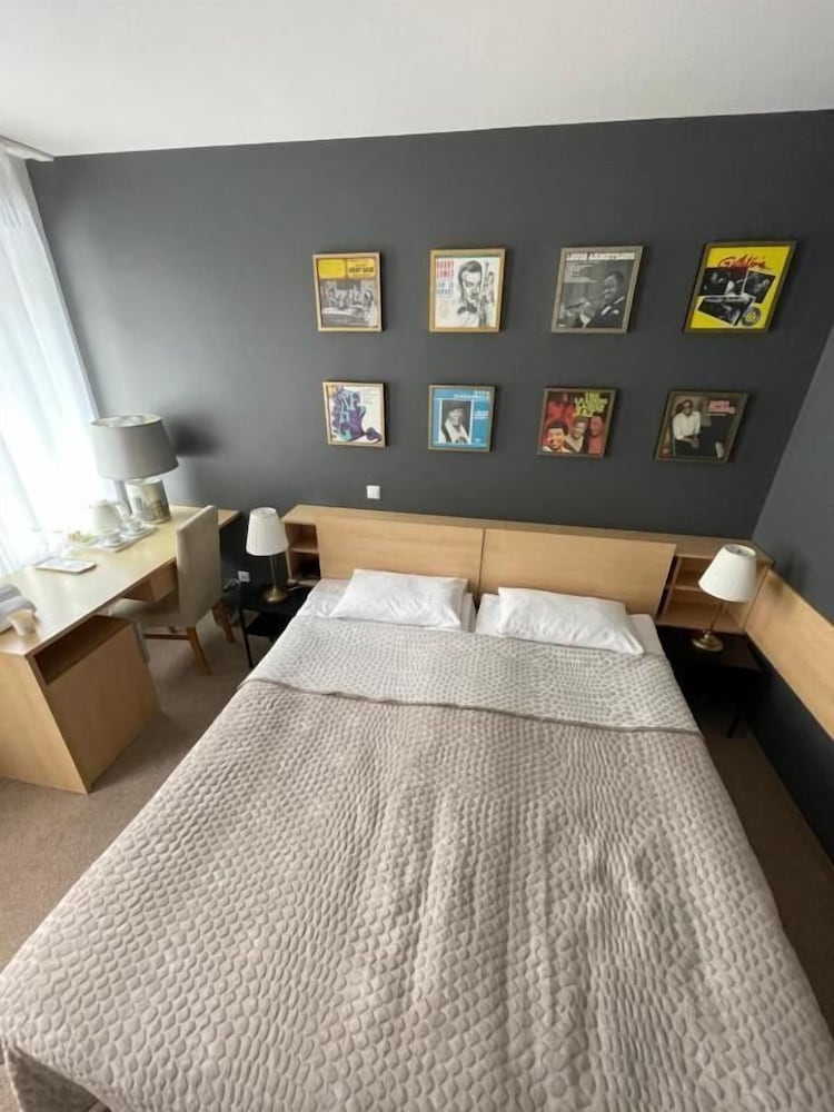 Фото Navalis Hotel