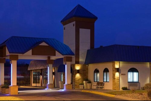 Гостиница Norwood Inn & Suites Eagan в Игане