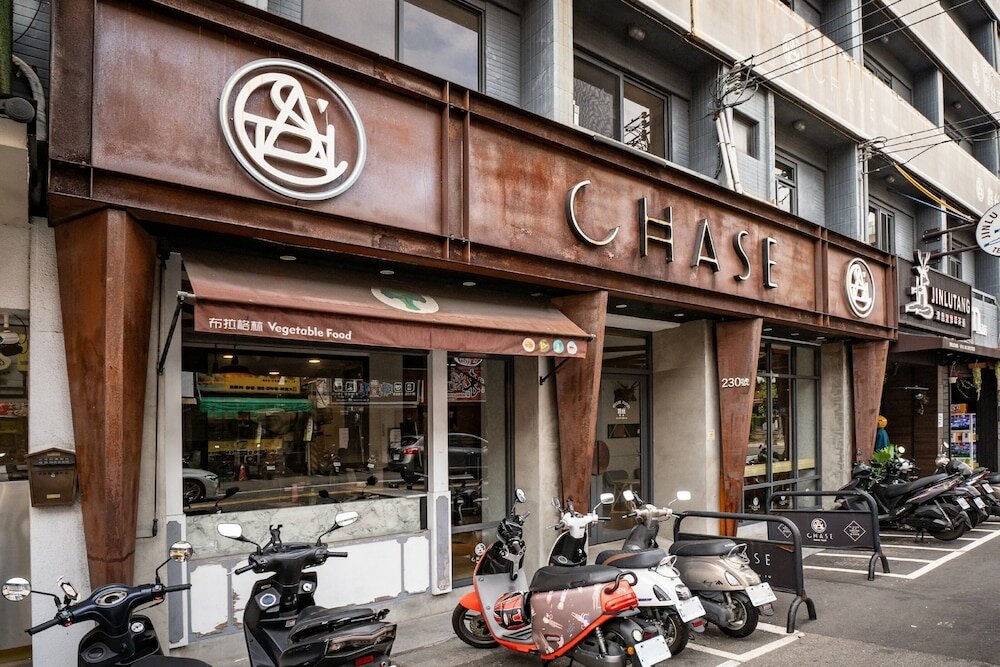 Фото Chase Walker Hotel