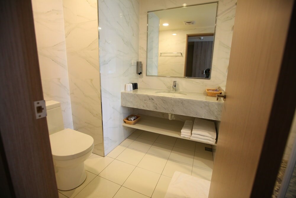 Фото Aeris International Hotel