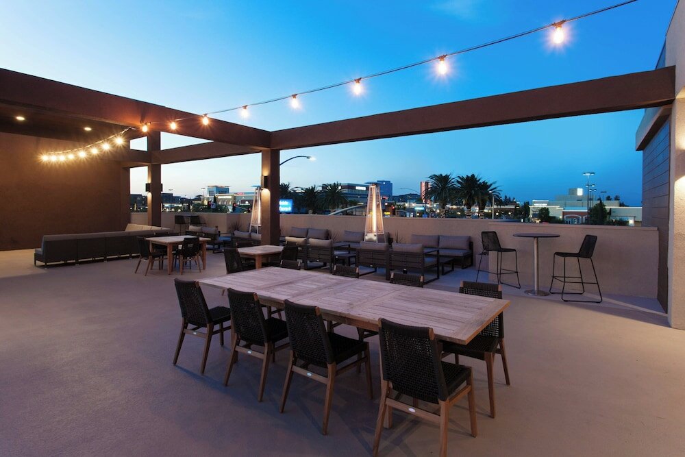 Фото SpringHill Suites by Marriott Huntington Beach Orange County