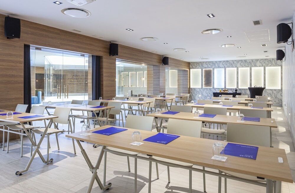 Фото Hotel Macia Sevilla Kubb