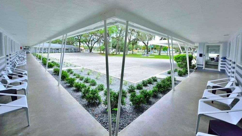 Фото Sun Plaza Motel