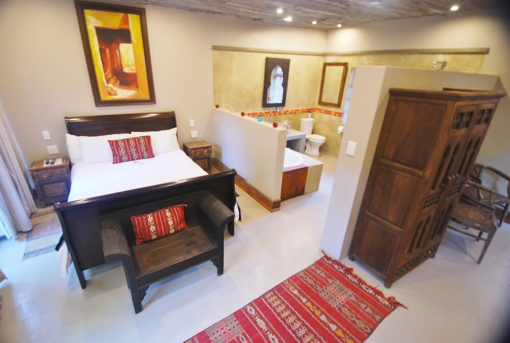 Фото The Wardrobe Guest House