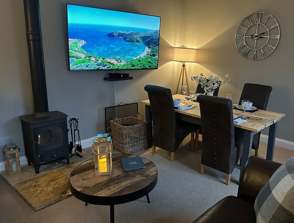 Фото Stonehenge Cottages