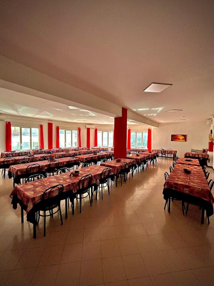 Фото Hotel Sacramora